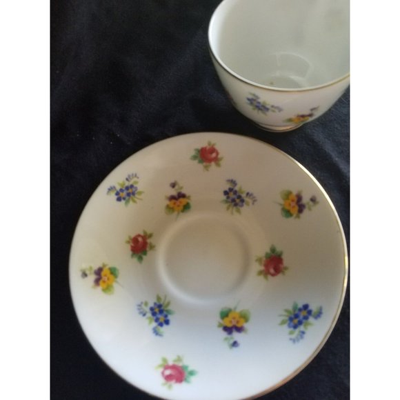 Crown Staffordshire England Fine Bone China Roses Pansies Tea Cup and Saucer set - Picture 3 of 6